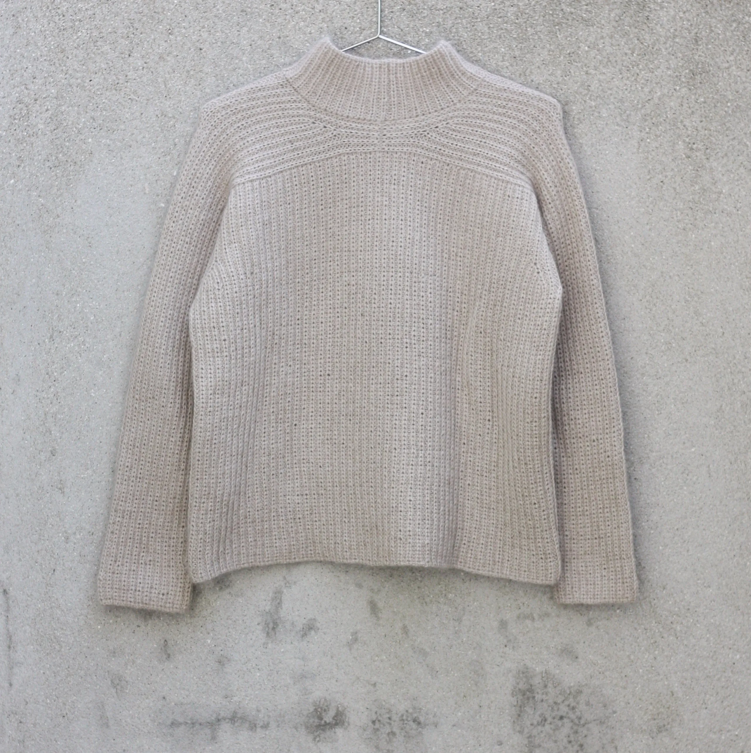 Aviaya Sweater - Svensk