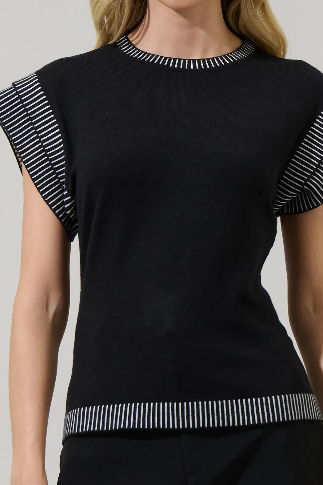 Avilla Contrasted Short Sleeve Sweater Top