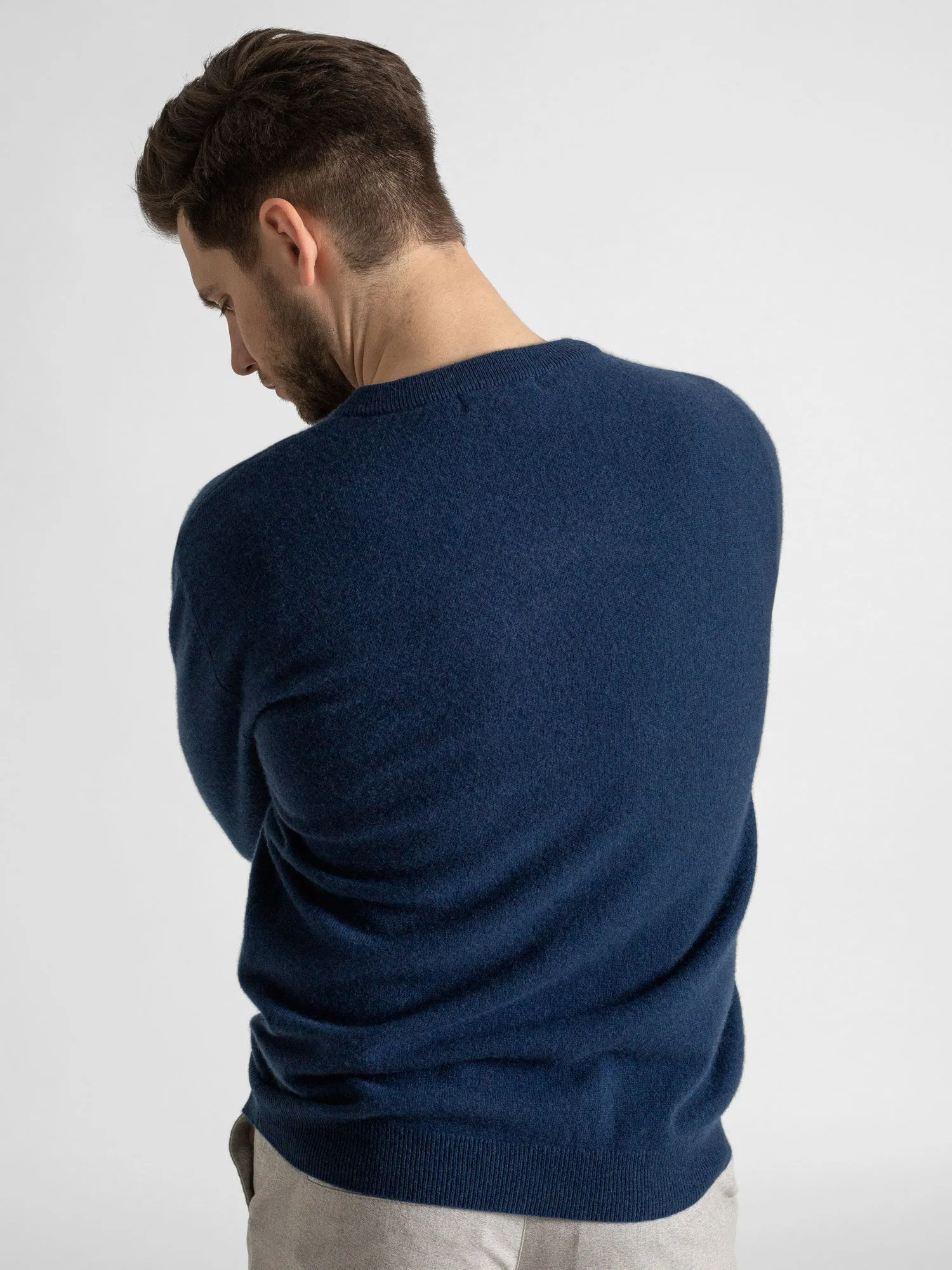 Cashmere sweater men "V-neck" - mountain blue