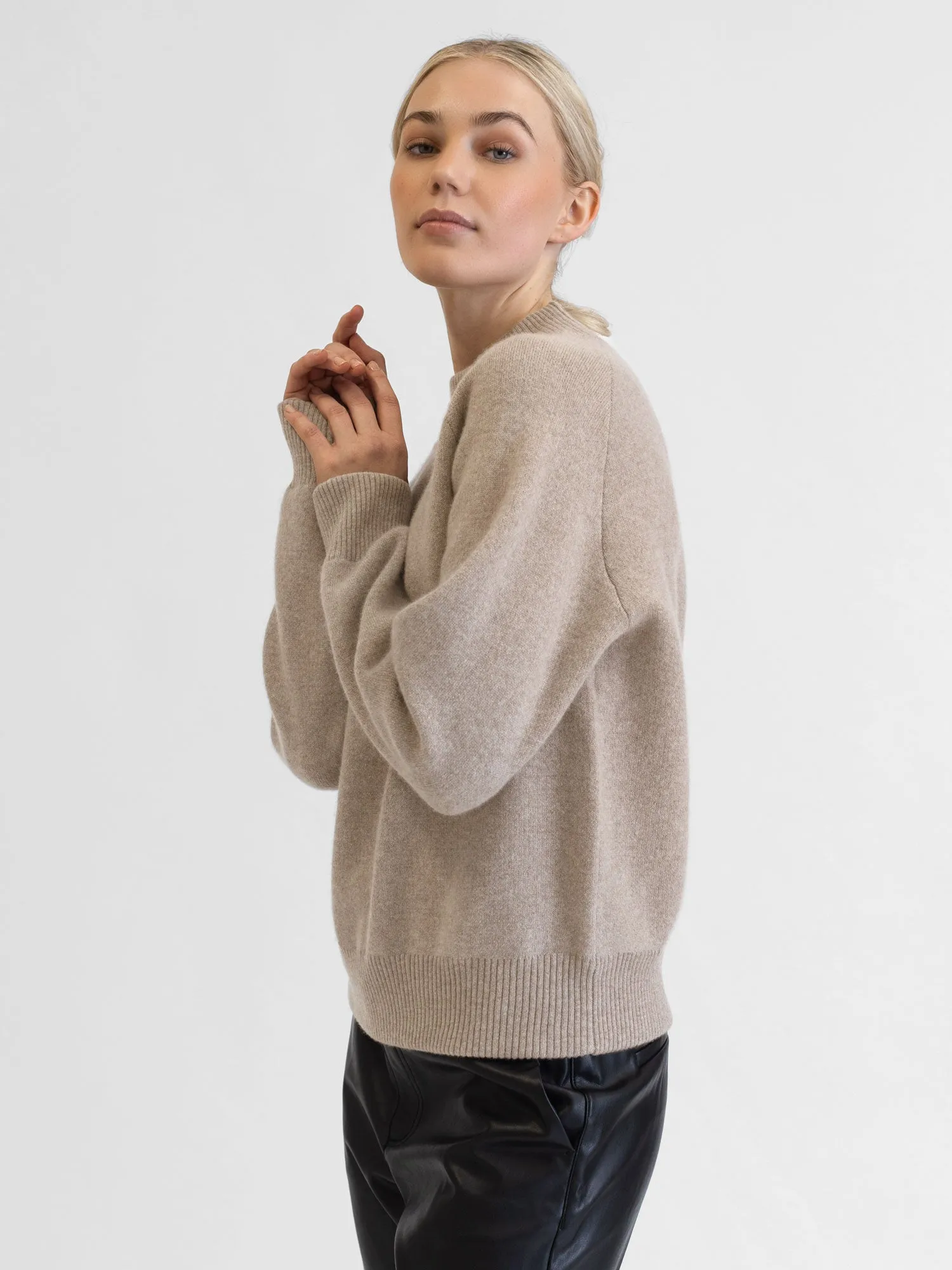 Cashmere sweater "Snowflake" - toast