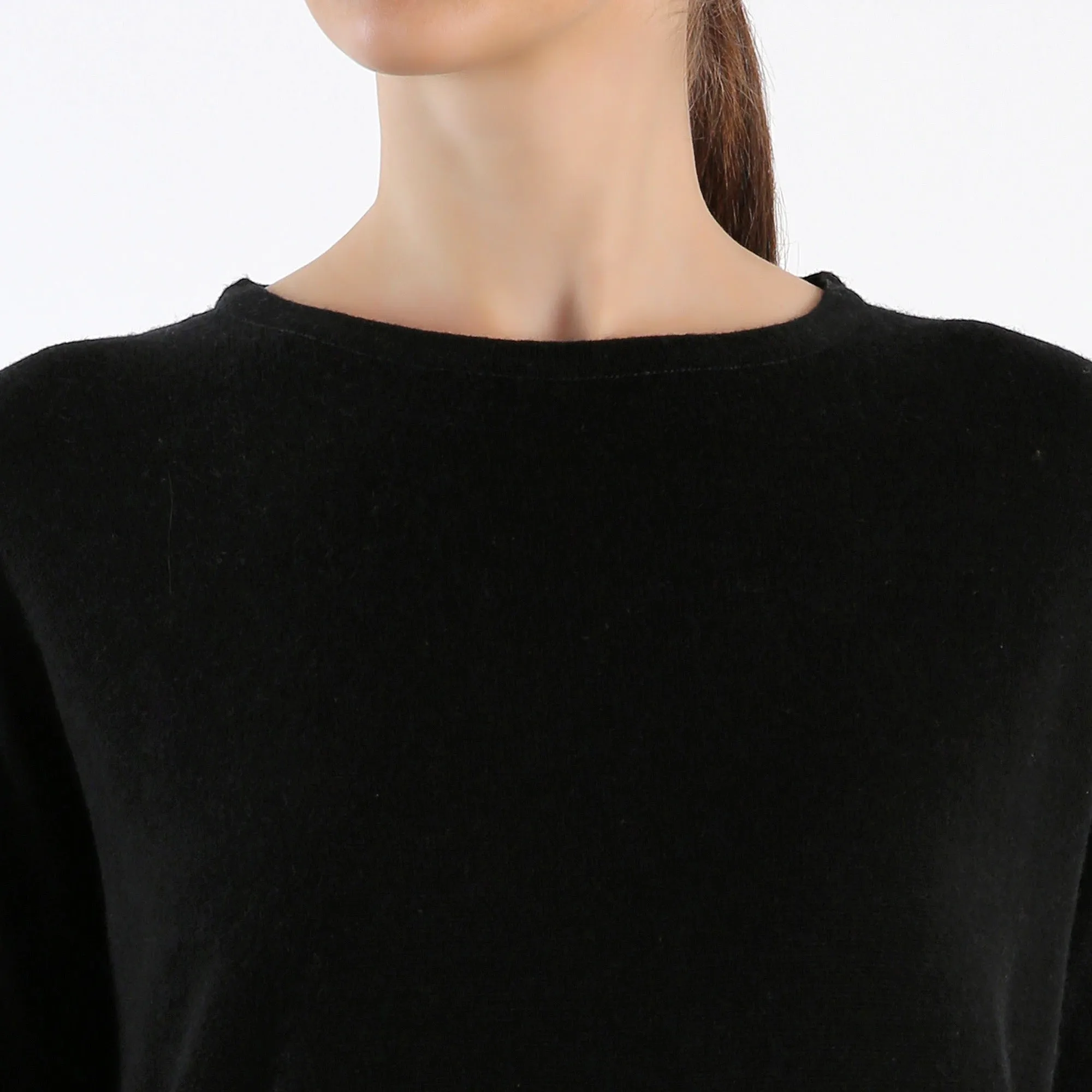 Hand-knitted Black Round neck Pure Cashmere Tunic-fit sweater