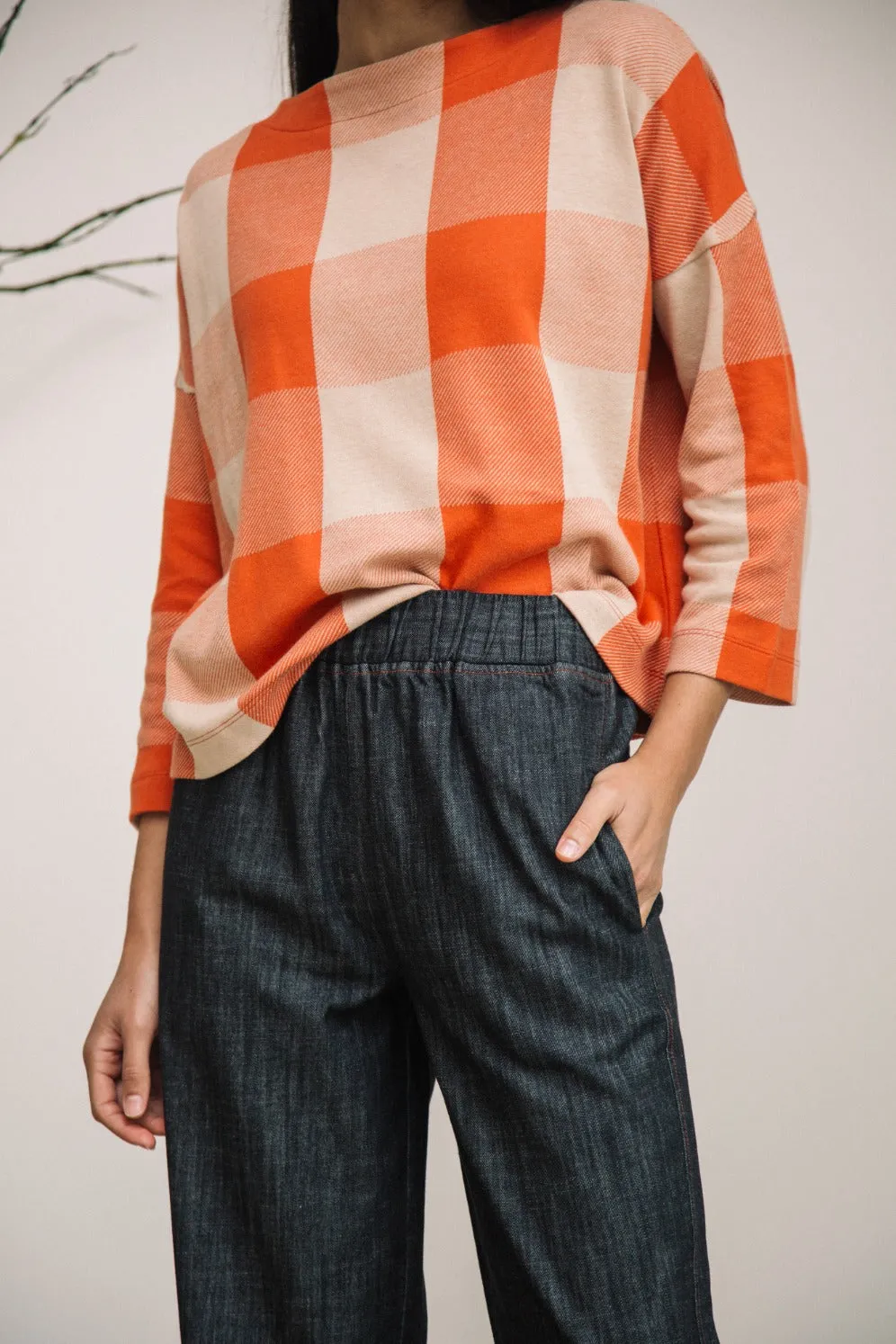 Leia-Cay Organic Cotton Knitted Check Top in Brick and Sand