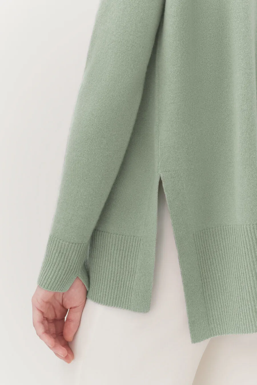 Single-Origin Cashmere Funnel Neck Sweater